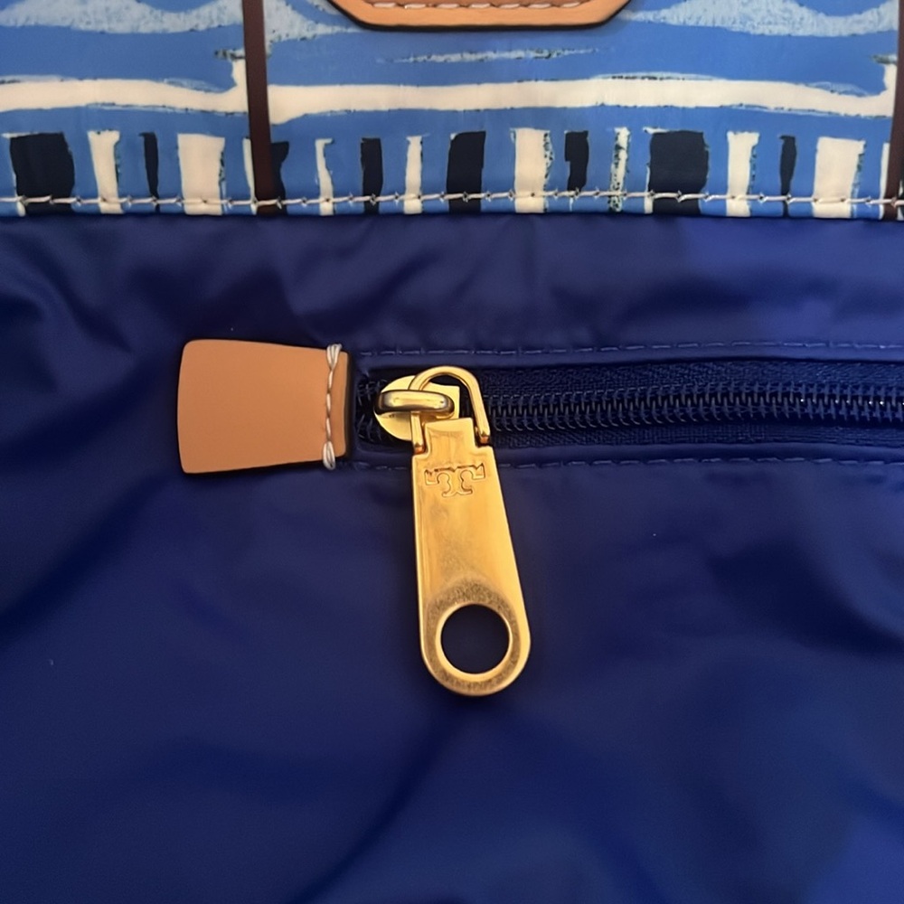 Tory Burch Large Ella Tote - Picture 13 of 14